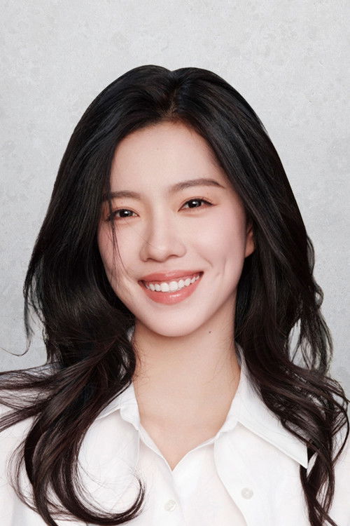 Sabrina Zhuang as Han Han