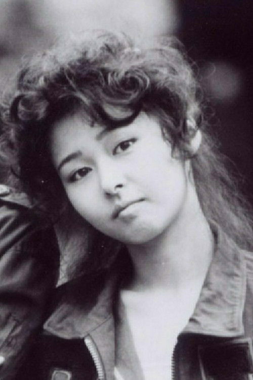 Kyō Kanoko as Mari Marimura