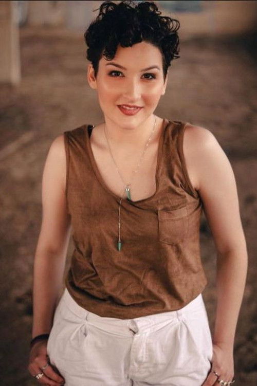 Aryadne Magalhães as Cris