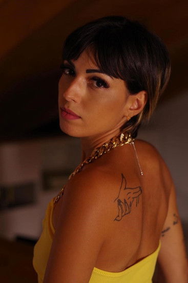 Giovanna Marino as Lucia