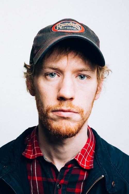 Jackson Ezinga as Elliott Nelson