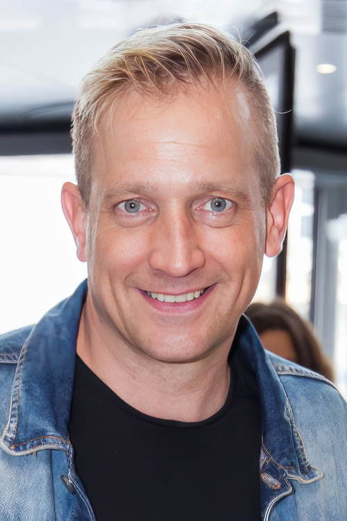 Martin Kocián as Vyhlašovatel rekordu