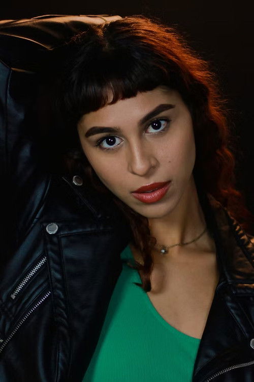 Delia Isabel Rivera as Elena