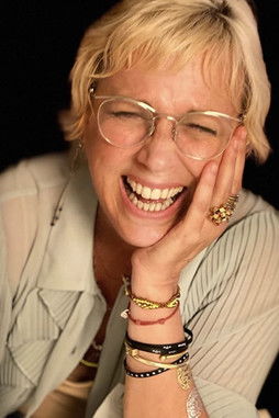 Carola García as Mama Yoly