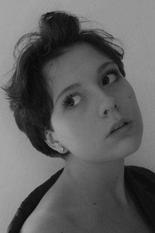 Clélia Baudrie as A stranger