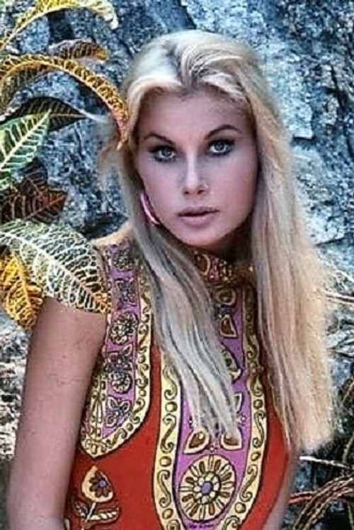 Alena Johnston as Antiope