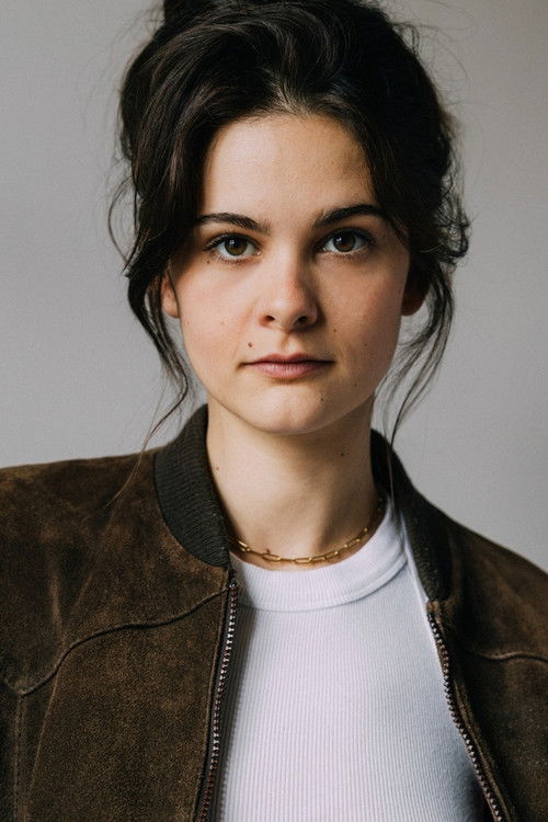 Alice Daubelcour as Karine Jablonski