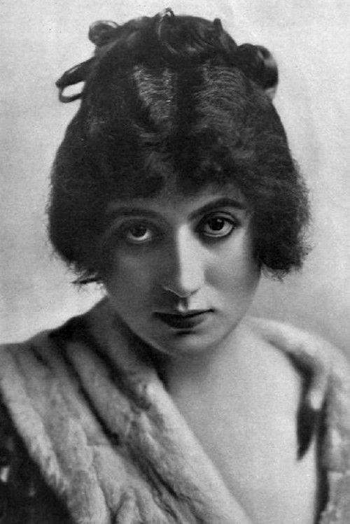 Jose Collins as Madge Brierley