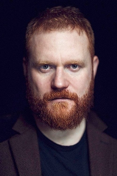 Simon Holland Roberts as La Tremouille/Page/Gentleman