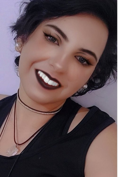 Gabriella Oliveira as Sacerdotisa do Templo