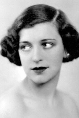 Phyllis Konstam as Chloe Hornblower