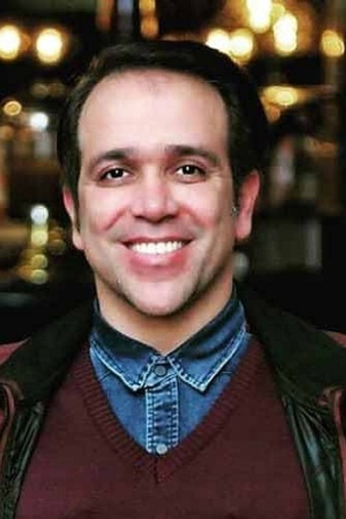 Amir Karbalaeezadeh as Tirdad