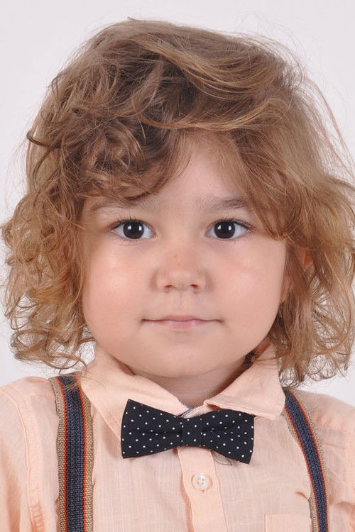 Toprak Kıvılcım as Can