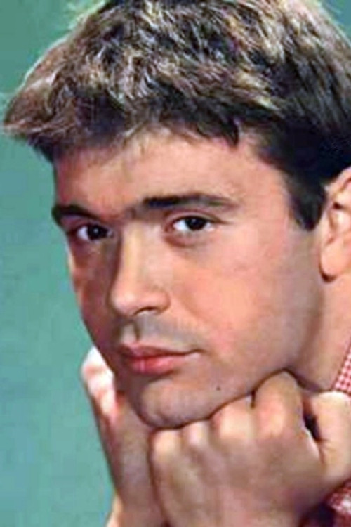 Jean-Claude Darnal as Jérôme Loineau