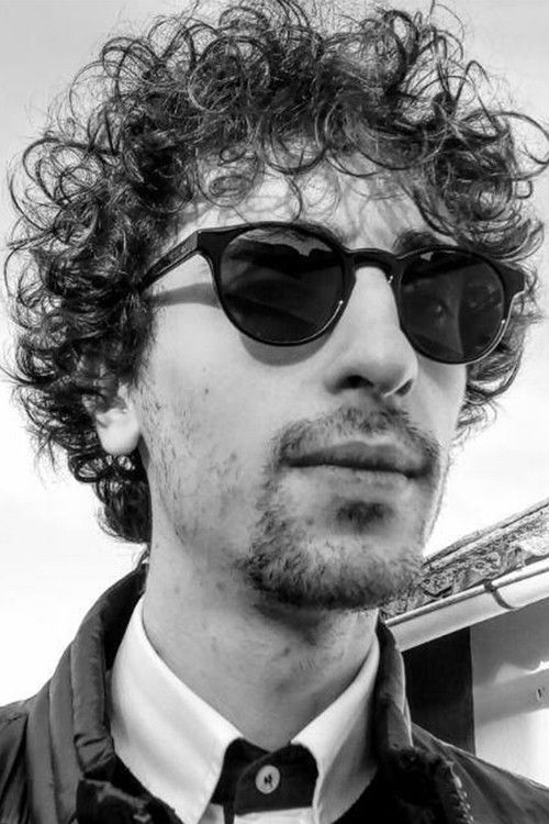 Abraham Santiago as Pianista