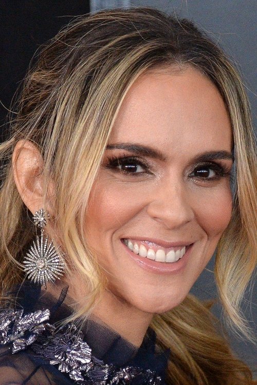 Karen Martínez as Gloria