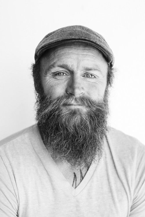 Nicolaj Falck as Niklas