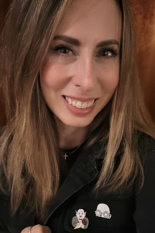 Caitlin McPhail as Wife