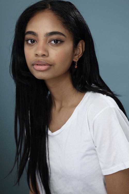 Bianca Buck as Maggie