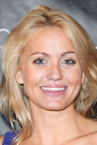 Ashleigh Hubbard as Kristy