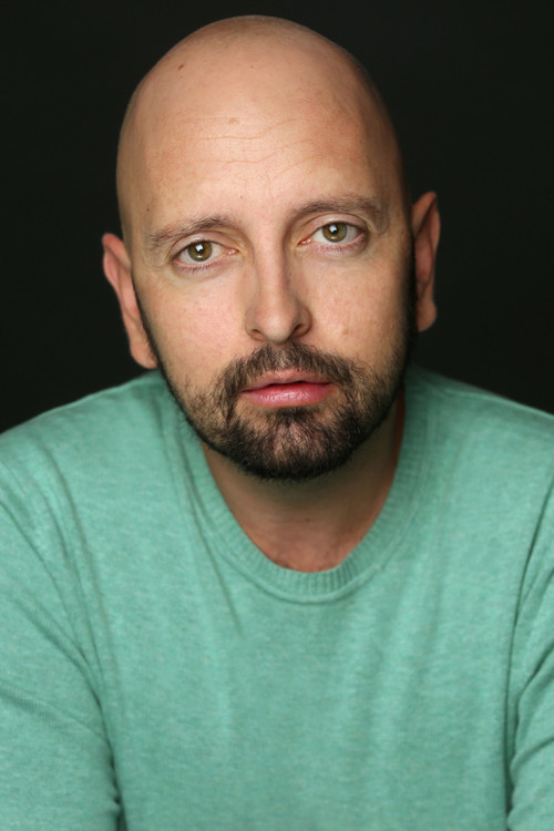 Nando Rivas as Fabián