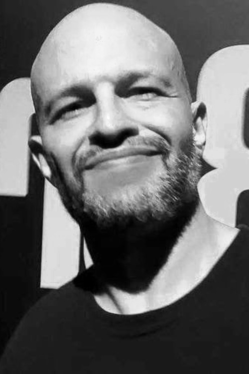 Andreu Plasencia as Preso 1