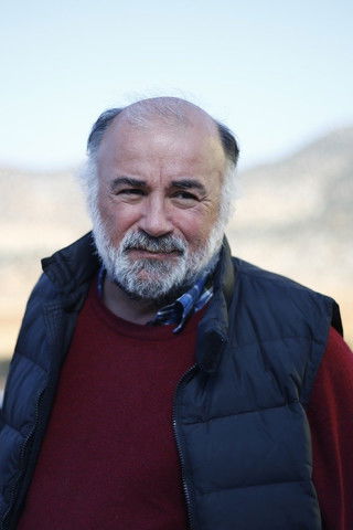 Serdar Akar as Binbaşı