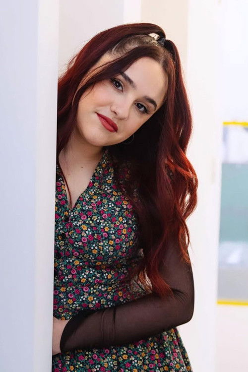 Ofelia Fernández as Romina