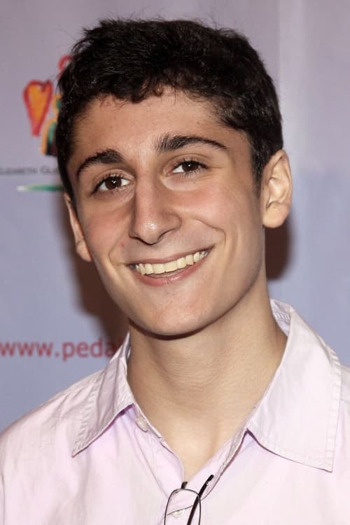 Daniel Tay as Young Harvey