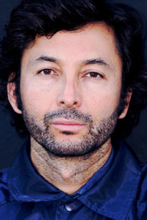 César Giraldo as Julio