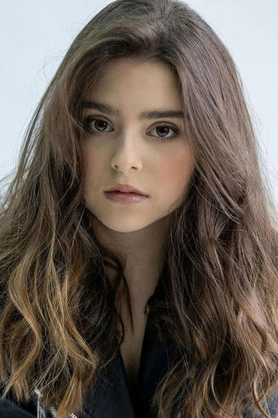 Julia Kostow as Marysia Szewczyk