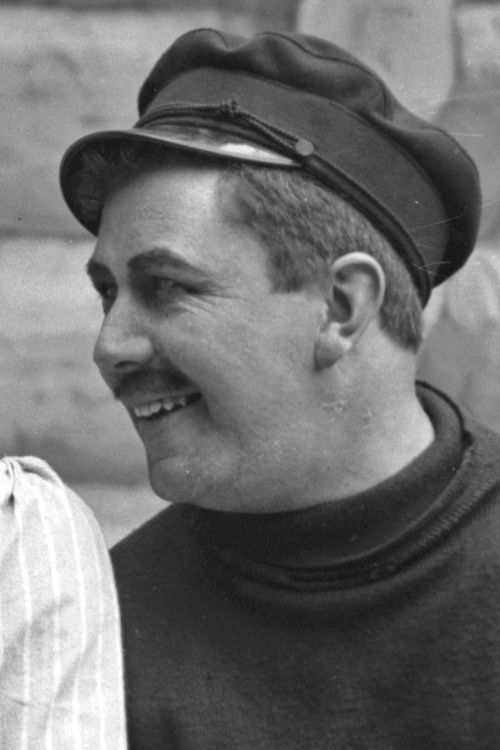 Axel Nilsson as John