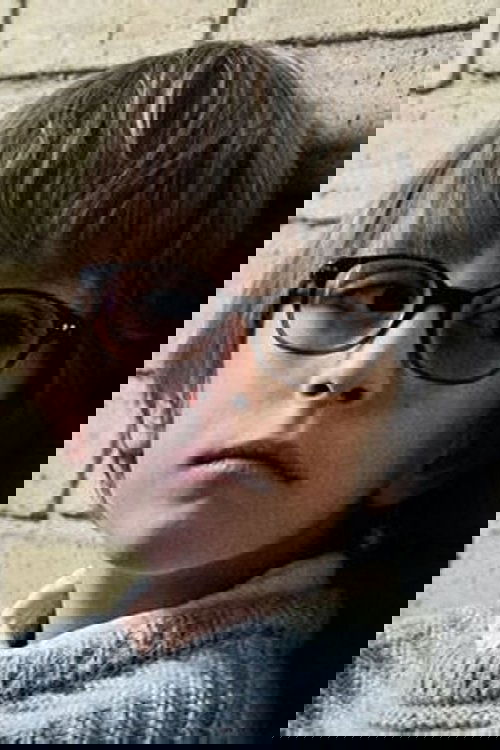 Emil Tholstrup as Pelle