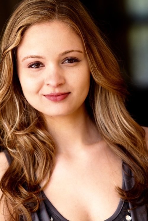 Maxie Solveig as Young mom