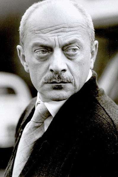 Guido Palliggiano as Medico