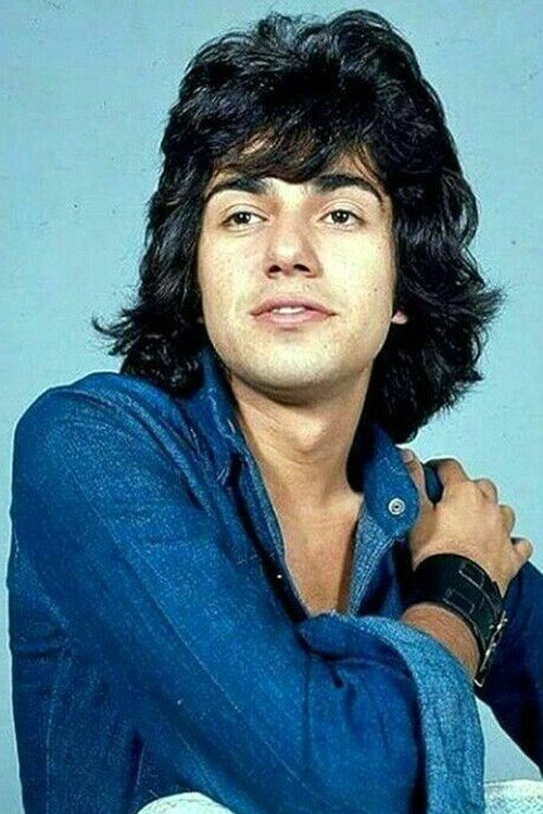 Farzan Deljou as Siamak