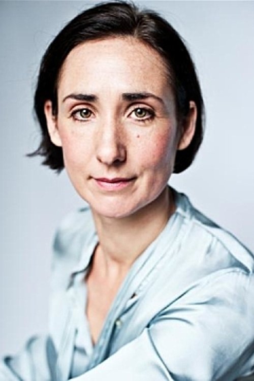 Rebecca Charles as Miss Matthews