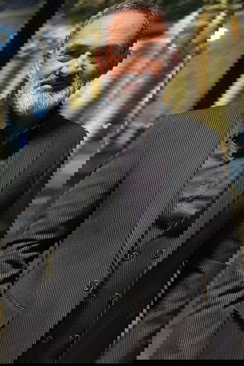 Dursun Ali Erzincanli as Molla Gürani