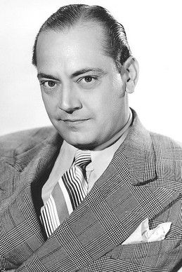 Eddie Bruce as Reporter (uncredited)