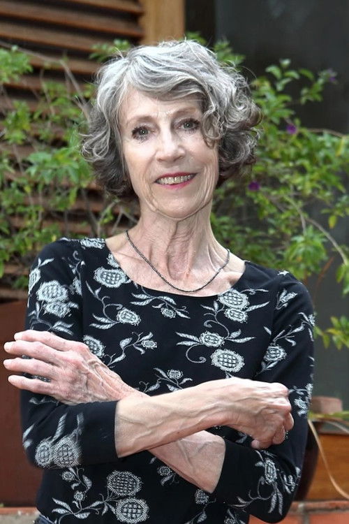 Annelisa Weiland as Mandy