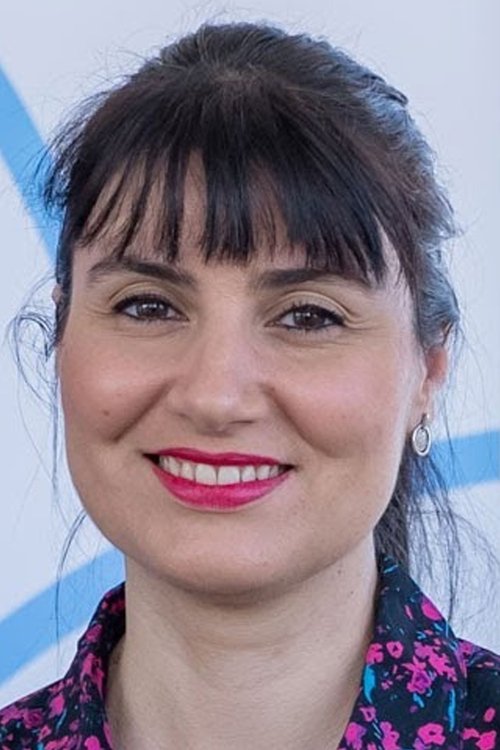 Amandine Train as Saphir