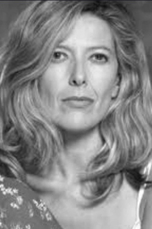 Lina Lambert as Missy Harnden