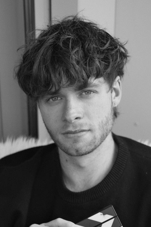 Jordan Sellers as Tommy Metzler