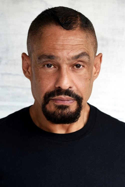 David Labiosa as Elijah Turner