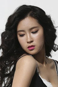 Lee Ye-eun as Hee-seon (희선)
