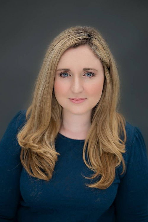 Emily Shanley as Amanda