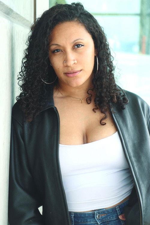 Azhalyn Nichelle as Scarlet