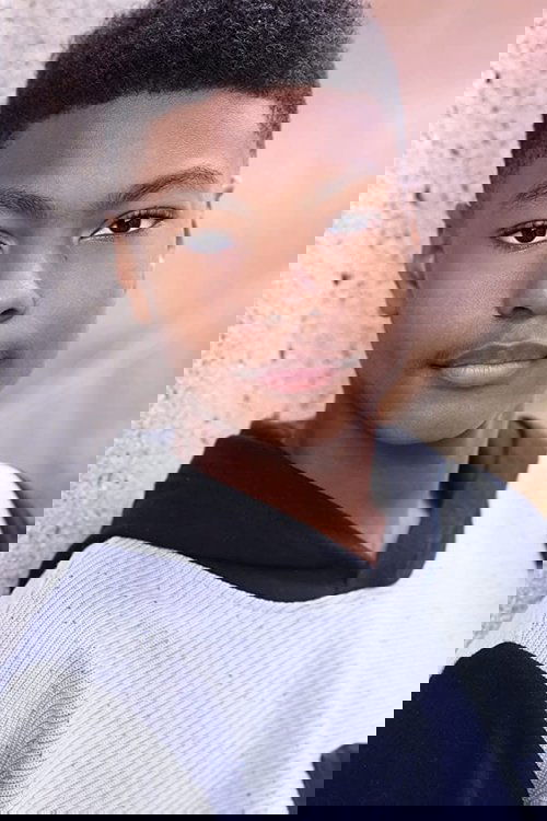 Alex Henderson as Larry Taylor