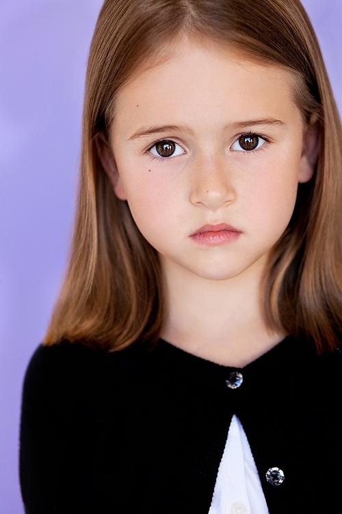 Alina Brace as Young Natalie Fabelman