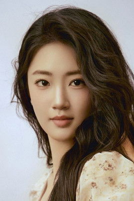 Xu Shixin as Jiang Ying